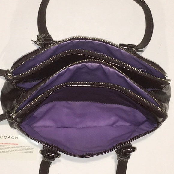 Coach Soho Brown Patent Leather Bag with purple lining, complete with bag charms - Picture 9 of 12